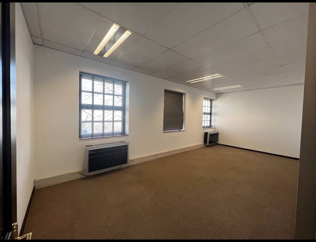 210M² OFFICE TO LET IN ROSEBANK